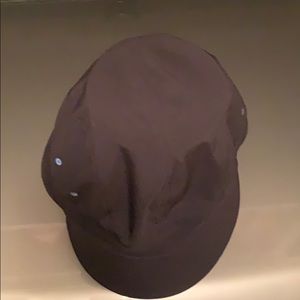 Lululemon - Black Running Hat -